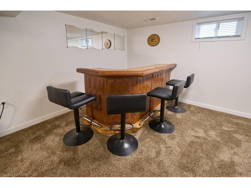 









120


Wood

Street,
Kitchener,




ON
N2G 2H8

