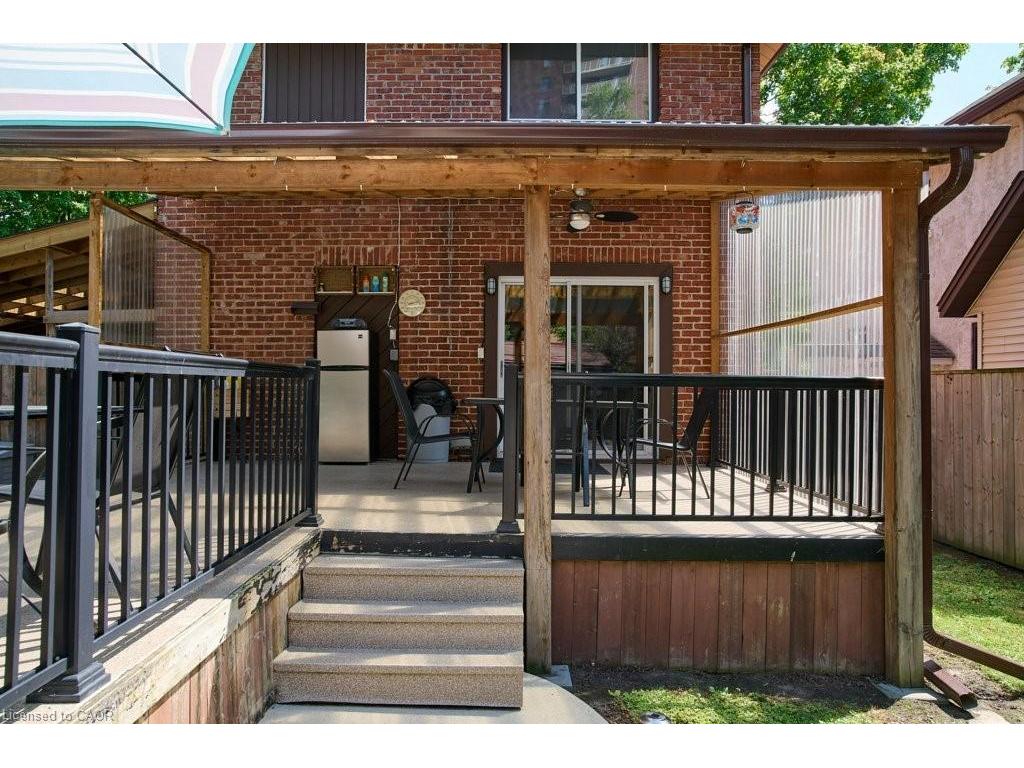 









120


Wood

Street,
Kitchener,




ON
N2G 2H8

