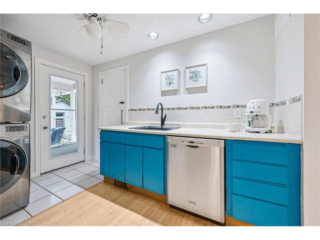 









6548


Beatty Line N

,
Fergus,




ON
N1M 2W3

