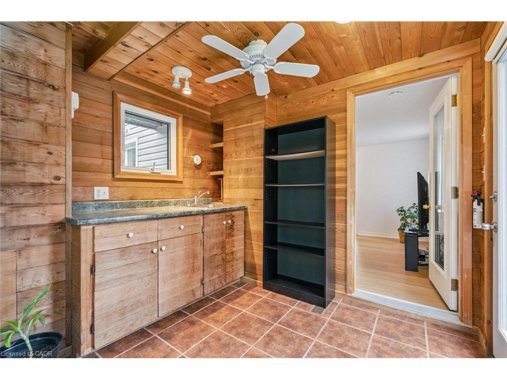 









6548


Beatty Line N

,
Fergus,




ON
N1M 2W3

