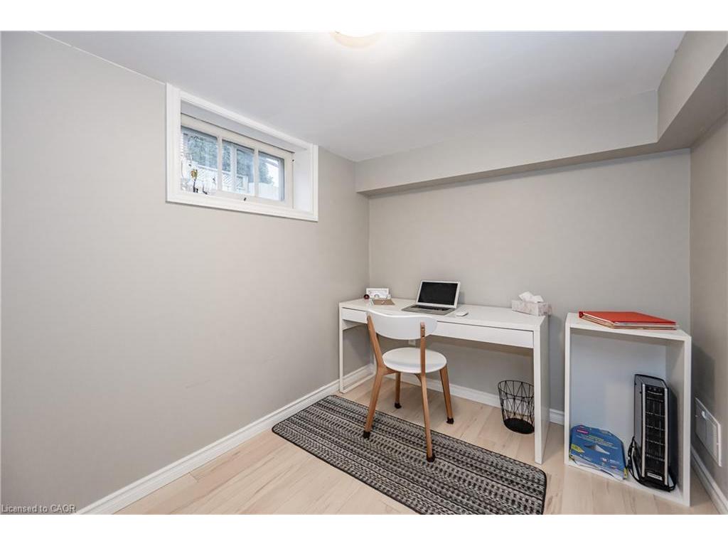 









31


Dieppe

Avenue, Lower,
Kitchener,




ON
N2H 4E9

