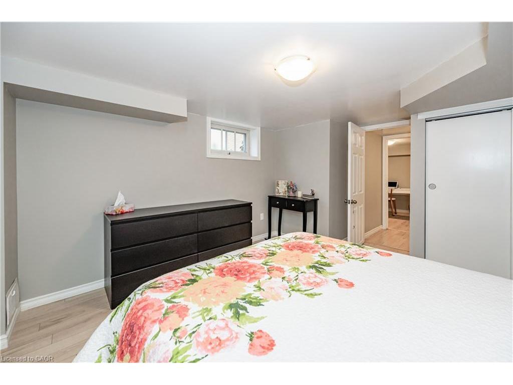 









31


Dieppe

Avenue, Lower,
Kitchener,




ON
N2H 4E9

