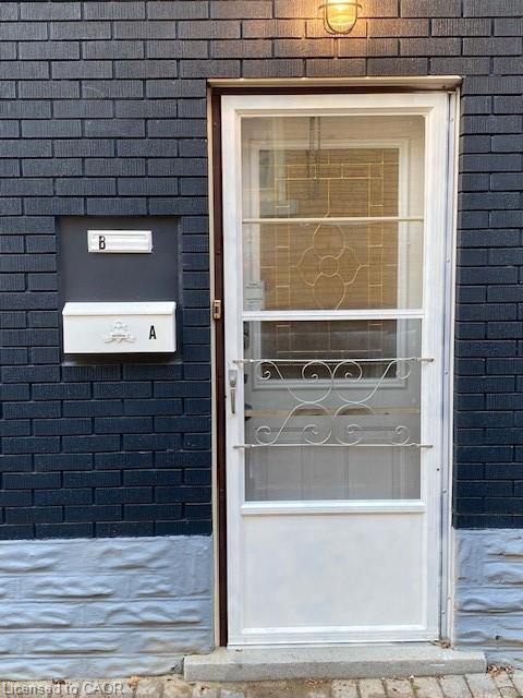 









31


Dieppe

Avenue, Lower,
Kitchener,




ON
N2H 4E9

