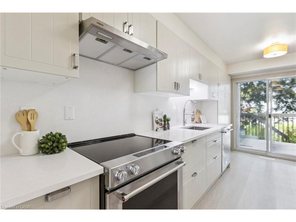 









89


Woolwich

Street, 27,
Waterloo,




ON
N2K 1S5

