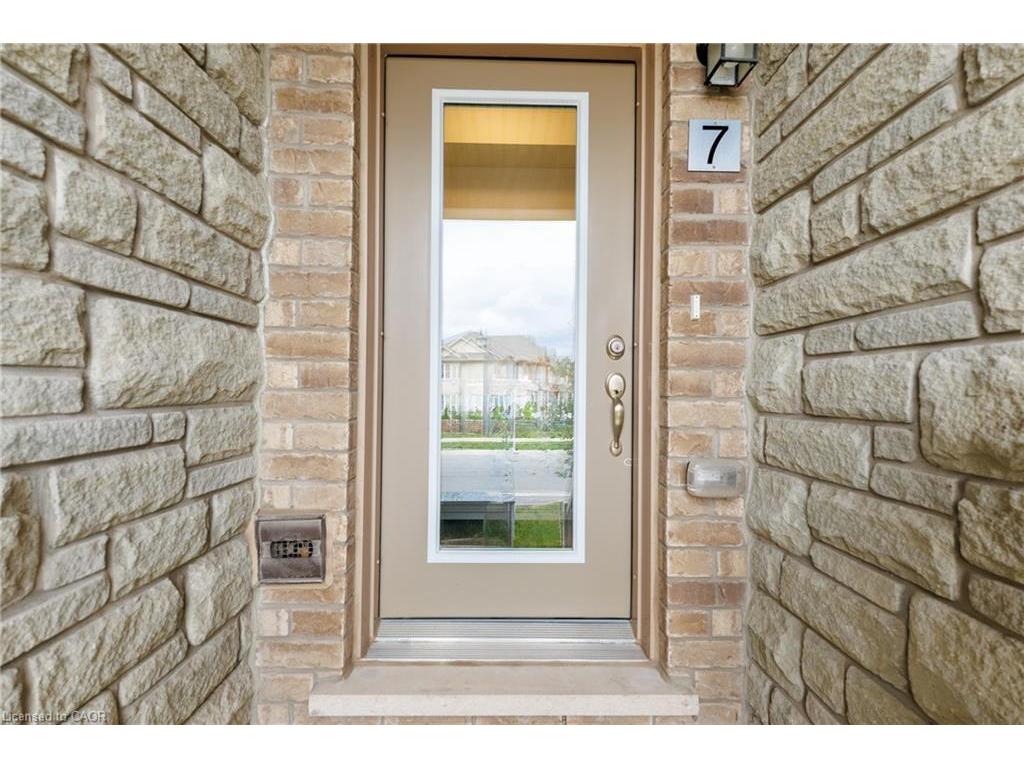 









5016


Serena

Drive, 7,
Beamsville,




ON
L3J 0T2

