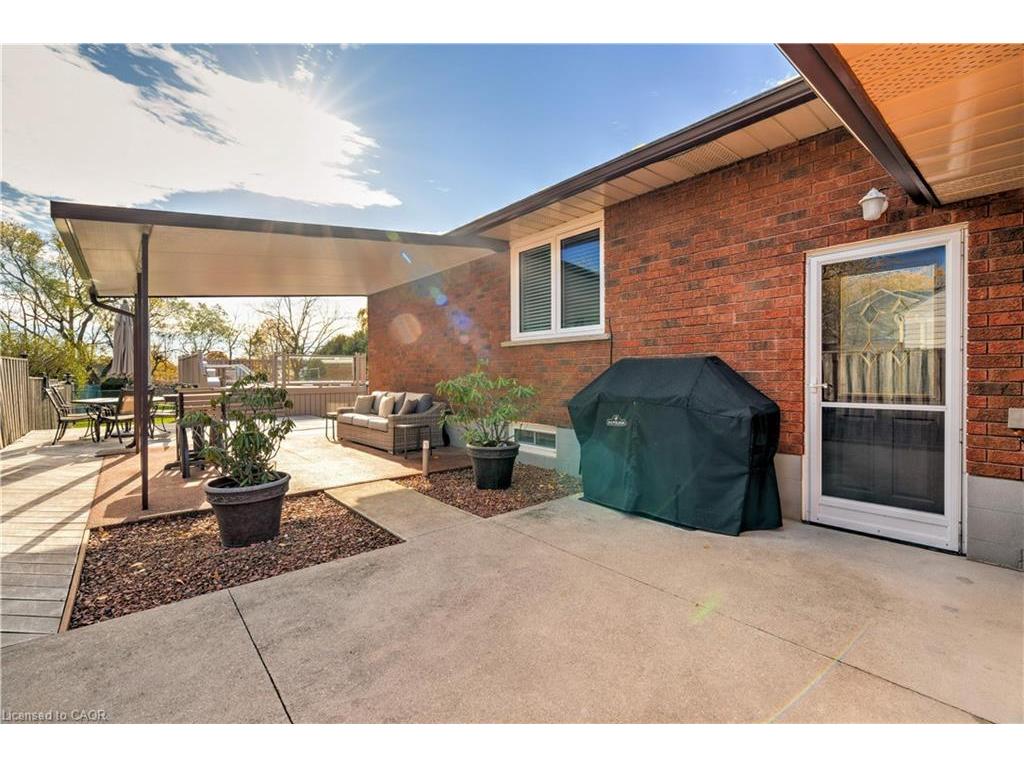 









2238


Fassel

Avenue,
Burlington,




ON
L7R 3P1

