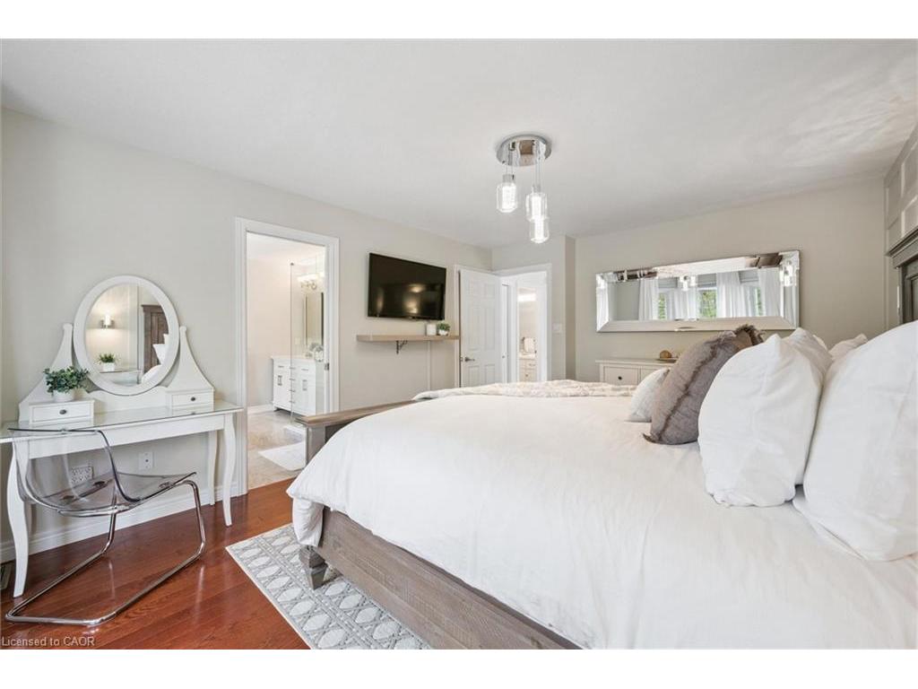 









279


Farley

Drive,
Guelph,




ON
N1L 1N6

