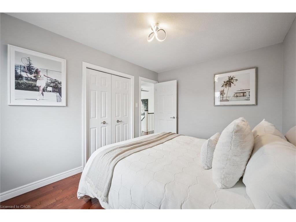 









279


Farley

Drive,
Guelph,




ON
N1L 1N6

