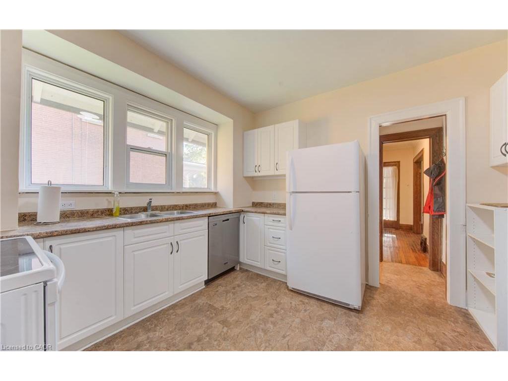 









86


Albert

Street,
Waterloo,




ON
N2L 3S7

