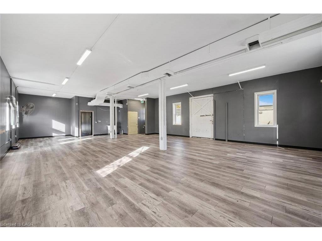 









325


Breithaupt

Street,
Kitchener,




ON
N2H 5H6

