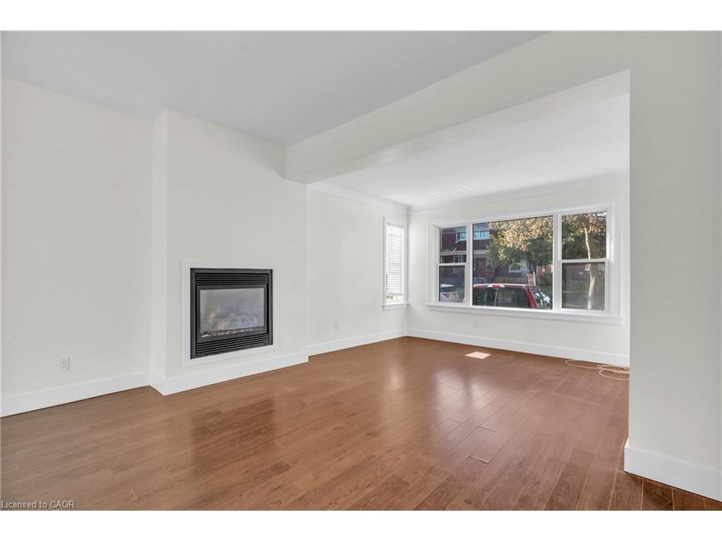 









98


Church

Street, B (Main),
Kitchener,




ON
N2G 2S2

