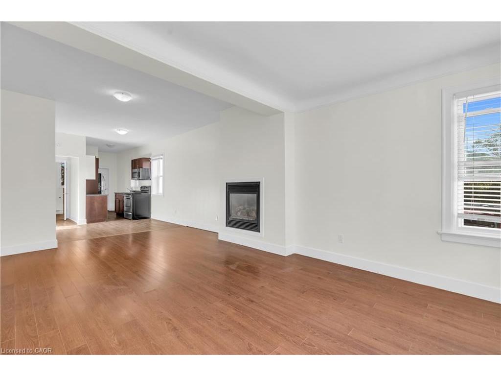 









98


Church

Street, B (Main),
Kitchener,




ON
N2G 2S2

