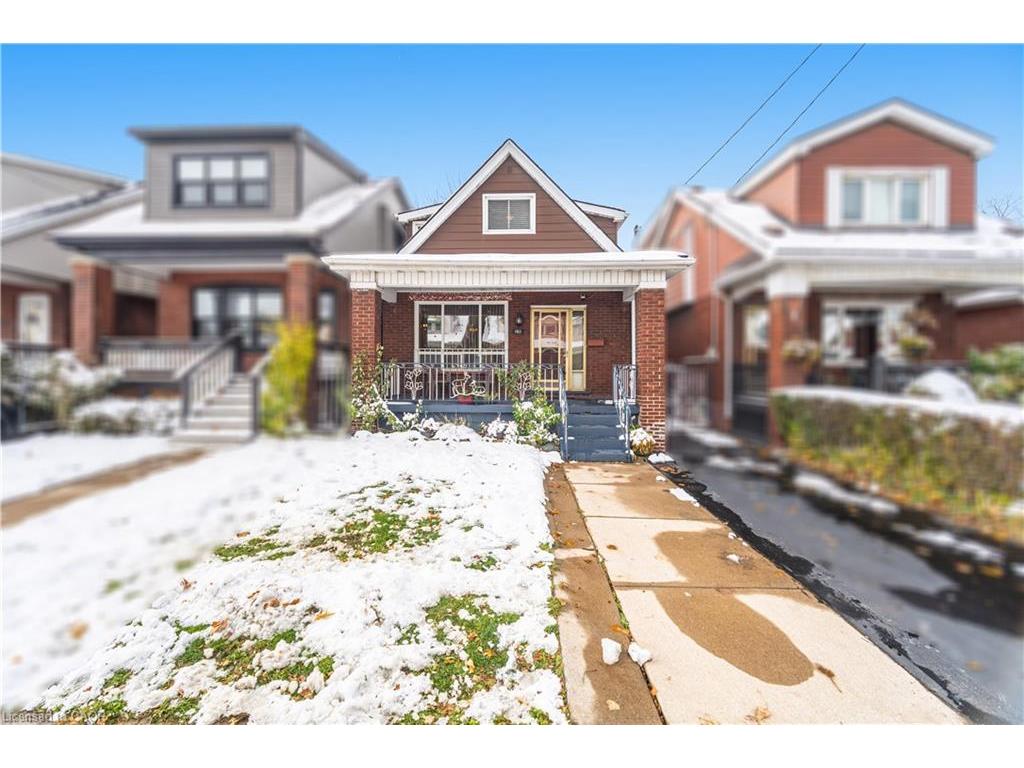 









163


Connaught

Avenue North,
Hamilton,




ON
L8L 6Z4

