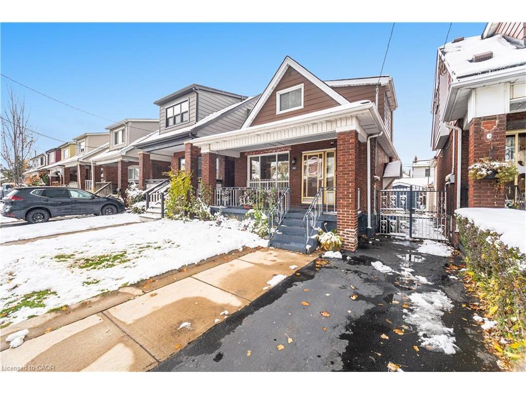 









163


Connaught

Avenue North,
Hamilton,




ON
L8L 6Z4

