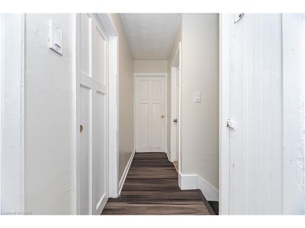 









163


Connaught

Avenue North,
Hamilton,




ON
L8L 6Z4

