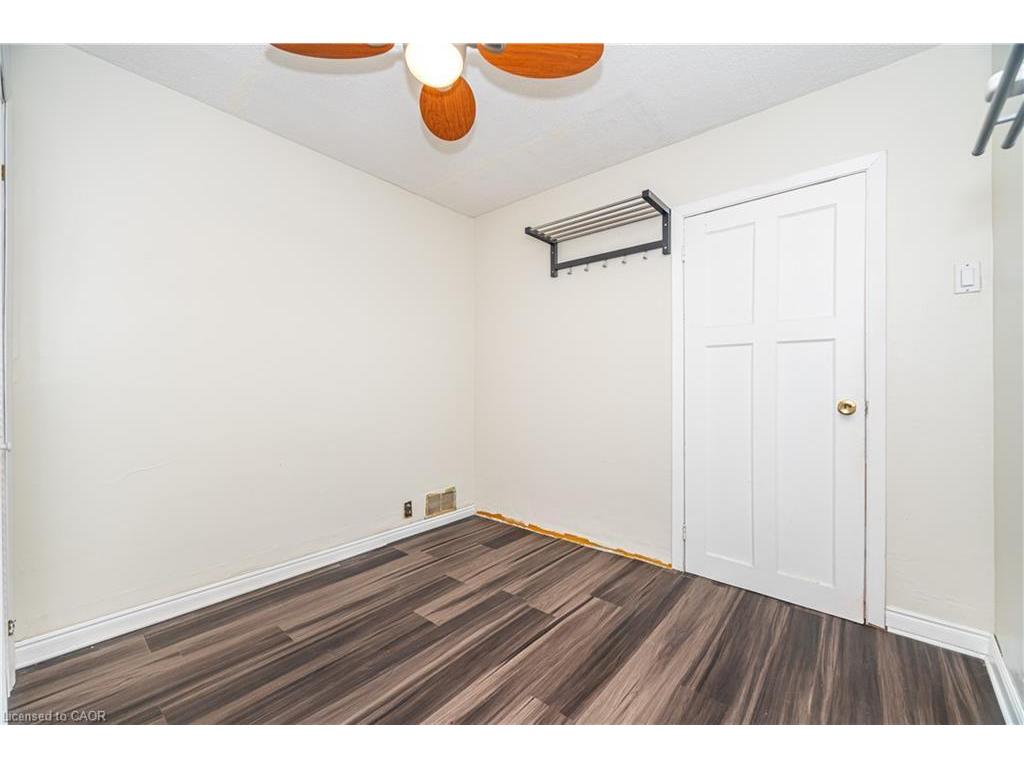 









163


Connaught

Avenue North,
Hamilton,




ON
L8L 6Z4

