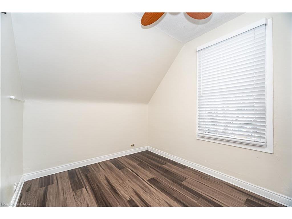 









163


Connaught

Avenue North,
Hamilton,




ON
L8L 6Z4

