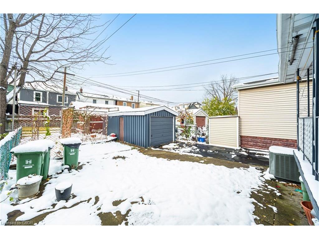 









163


Connaught

Avenue North,
Hamilton,




ON
L8L 6Z4

