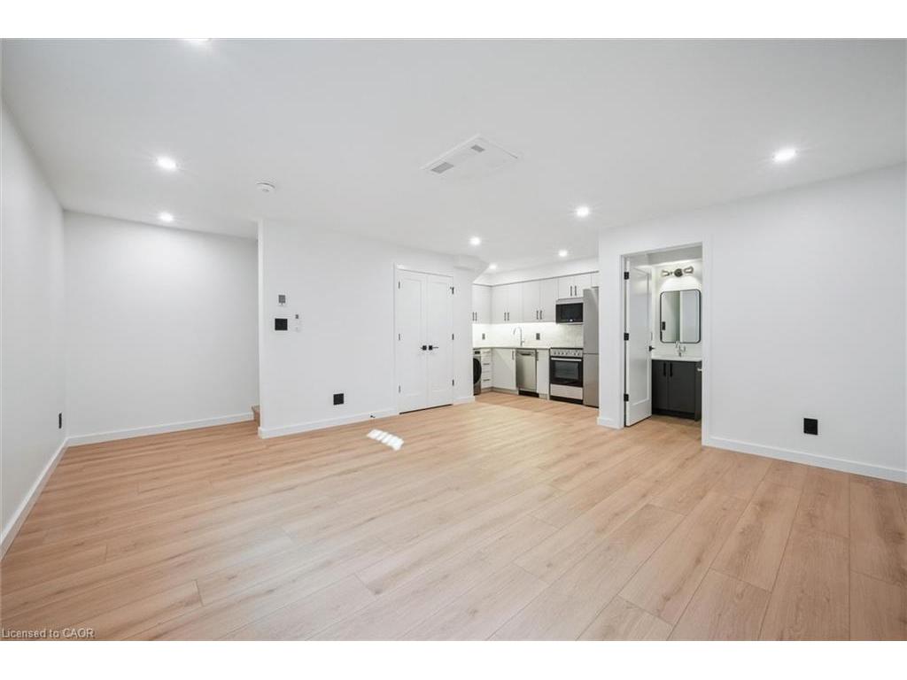 









66


Union

Street, 4,
Waterloo,




ON
N2J 1B9

