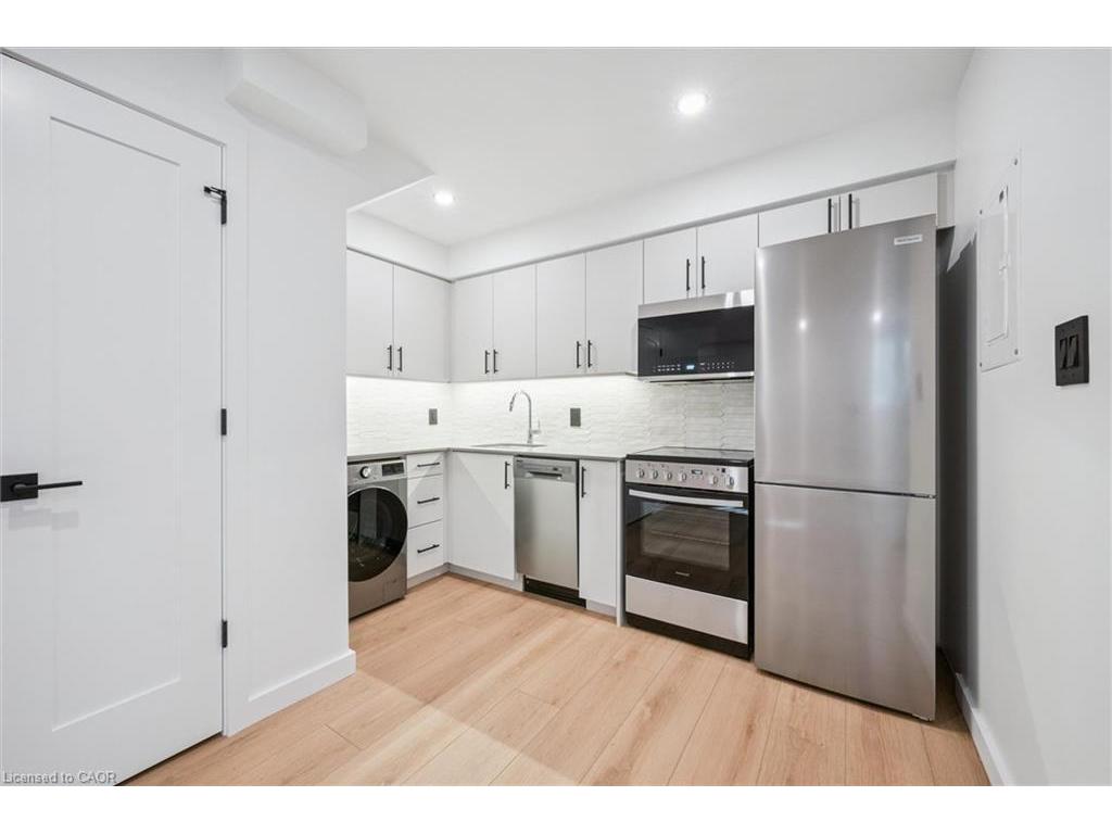 









66


Union

Street, 4,
Waterloo,




ON
N2J 1B9

