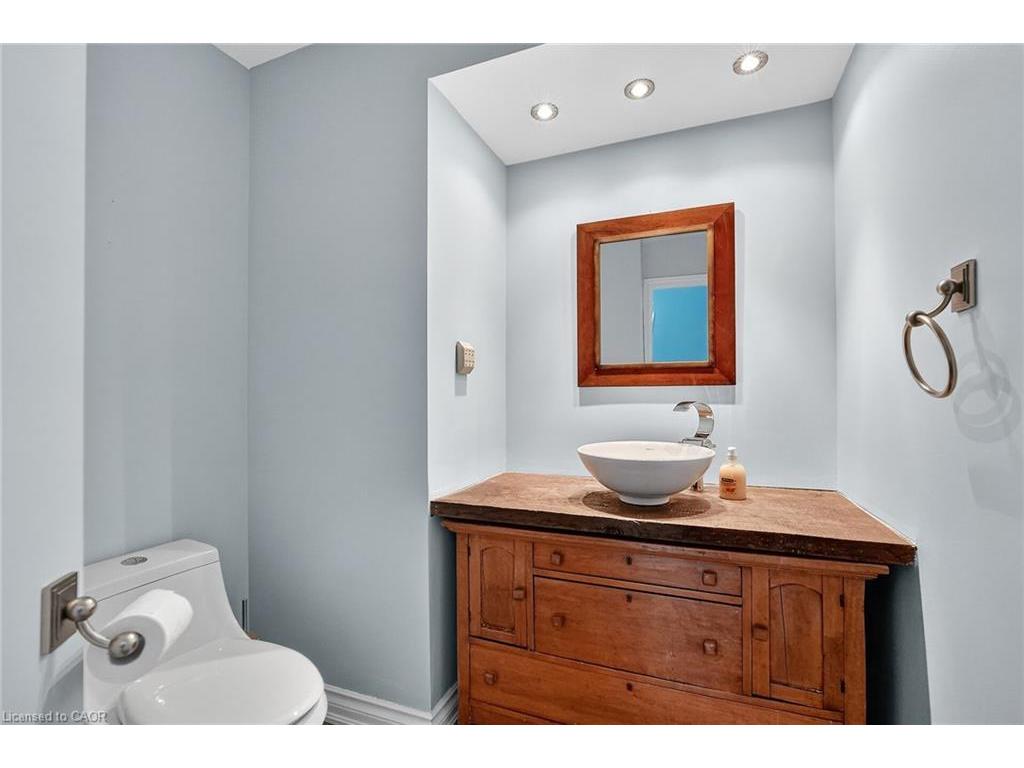 









178


Scott

Street, 21,
St. Catharines,




ON
L2N 6Y5

