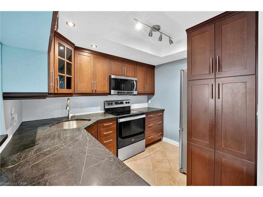 









178


Scott

Street, 21,
St. Catharines,




ON
L2N 6Y5

