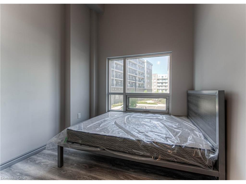 









275


Larch

Street, F113,
Waterloo,




ON
N2L 3R2

