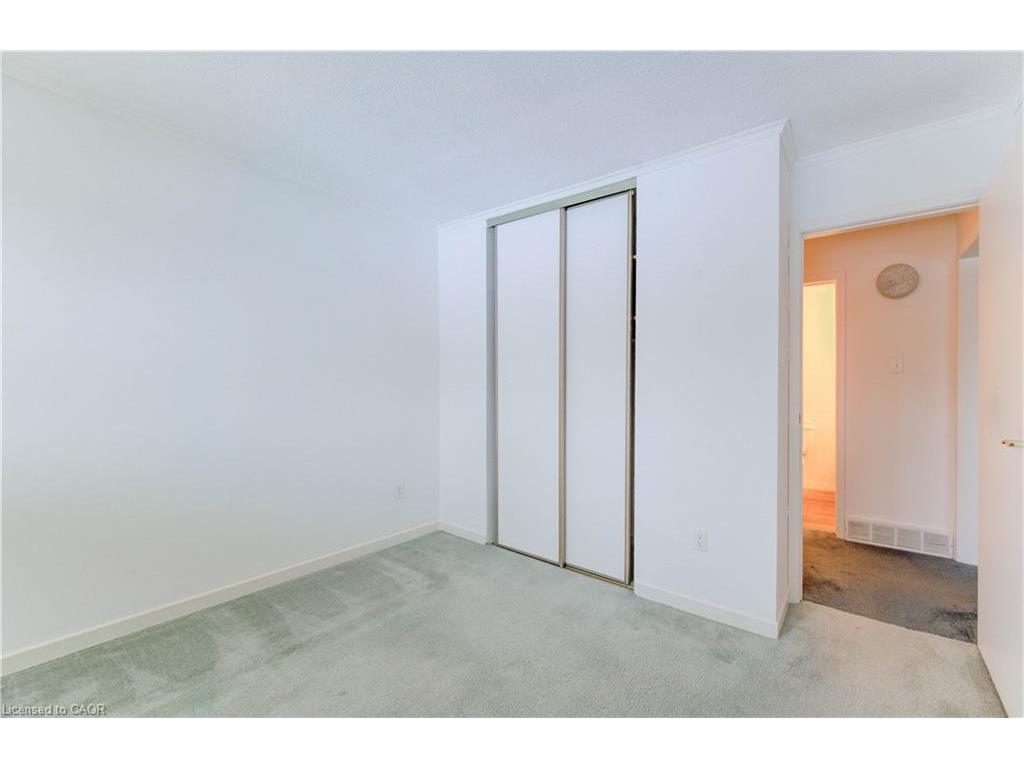 









121


University

Avenue East, 52,
Waterloo,




ON
N2J 4J1

