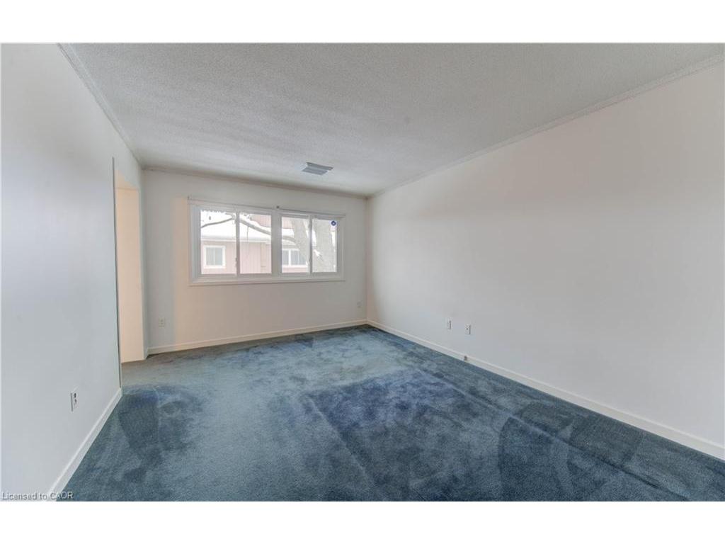 









121


University

Avenue East, 52,
Waterloo,




ON
N2J 4J1

