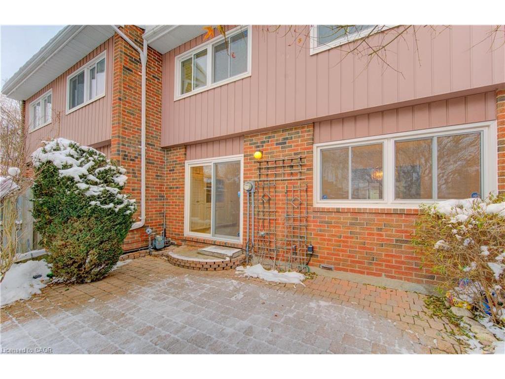 









121


University

Avenue East, 52,
Waterloo,




ON
N2J 4J1

