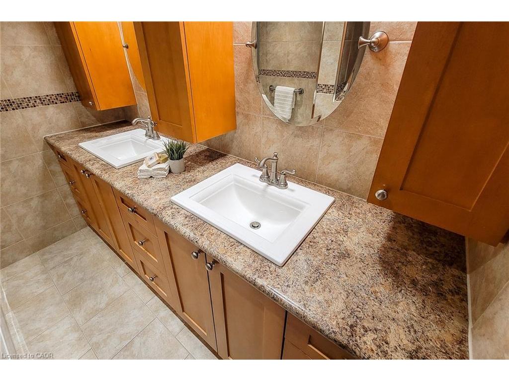 









510


Queenston

Road, 108,
Hamilton,




ON
L8K 1J3

