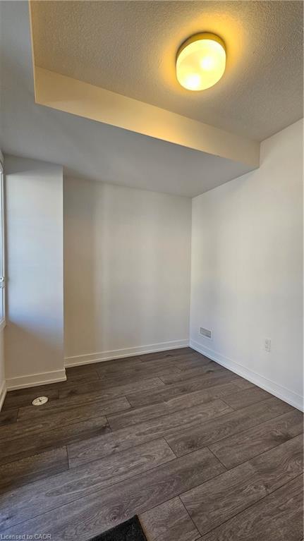 









205


West Oak

Trail, 3,
Kitchener,




ON
N2R 1R4

