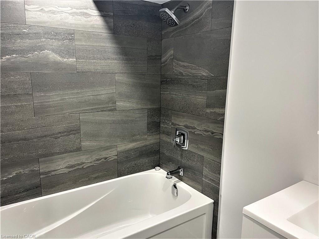 









51


Drake

Avenue, B,
Paris,




ON
N3L 0J1

