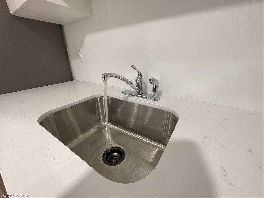 









51


Drake

Avenue, B,
Paris,




ON
N3L 0J1

