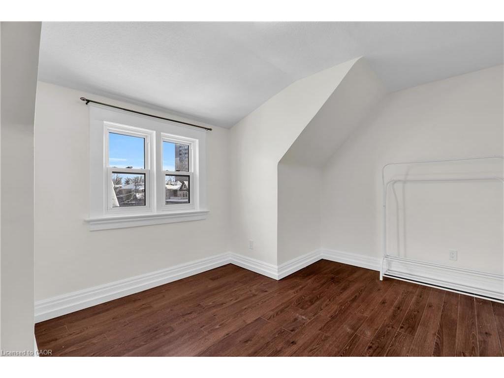 









98


Church

Street, D (Upper),
Kitchener,




ON
N2G 2S2

