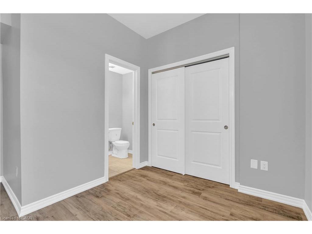 









58


Beverly

Street, 107,
Cambridge,




ON
N1R 3Z7

