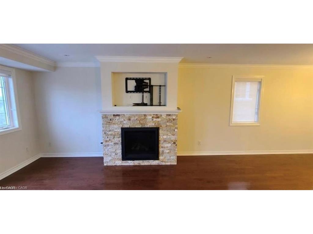 









520


Silken Lauamnn

Drive,
Newmarket,




ON
L3X 2S7

