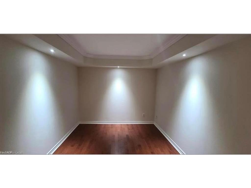 









520


Silken Lauamnn

Drive,
Newmarket,




ON
L3X 2S7

