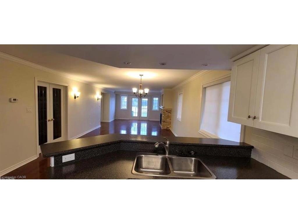 









520


Silken Lauamnn

Drive,
Newmarket,




ON
L3X 2S7

