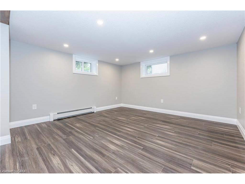 









200


Sheldon

Avenue North, B,
Kitchener,




ON
N2H 3M8

