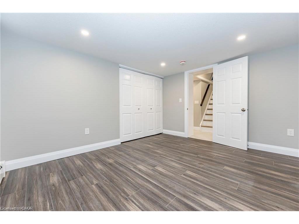 









200


Sheldon

Avenue North, B,
Kitchener,




ON
N2H 3M8

