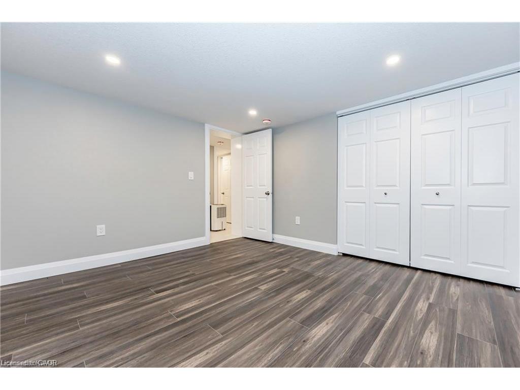 









200


Sheldon

Avenue North, B,
Kitchener,




ON
N2H 3M8

