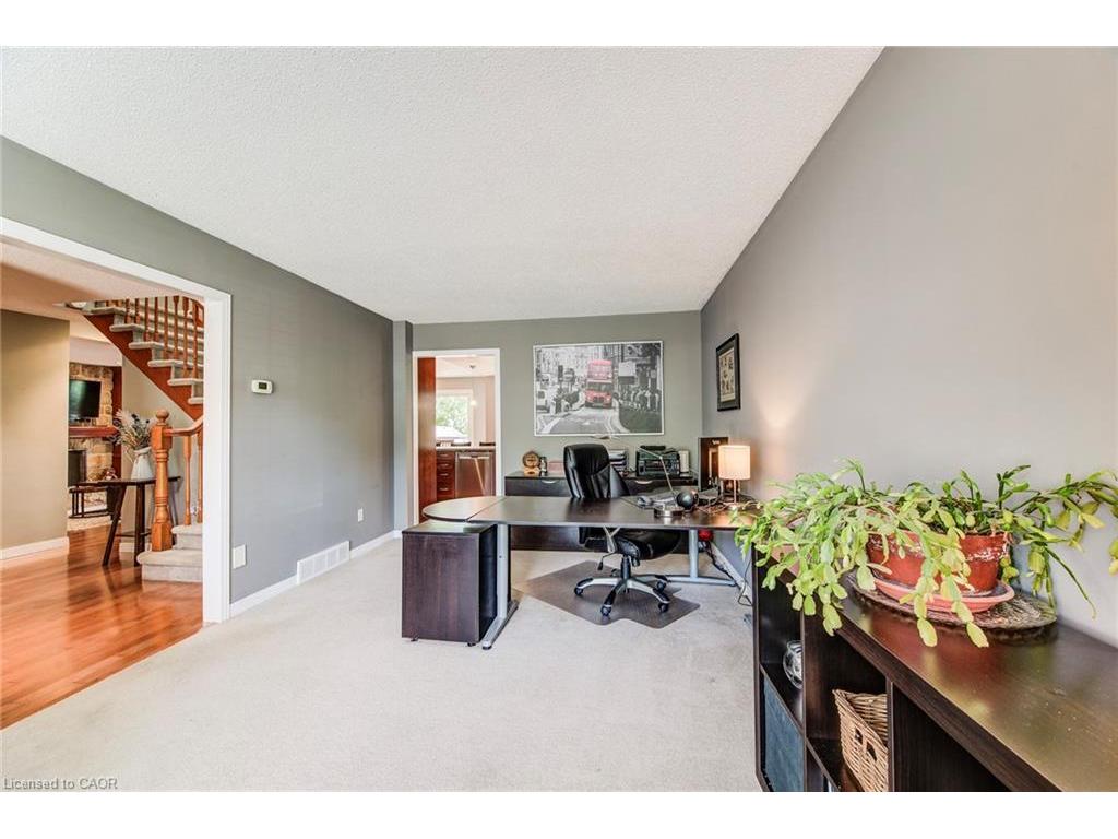 









33


Tinatawa

Court,
Kitchener,




ON
N2A 3G9

