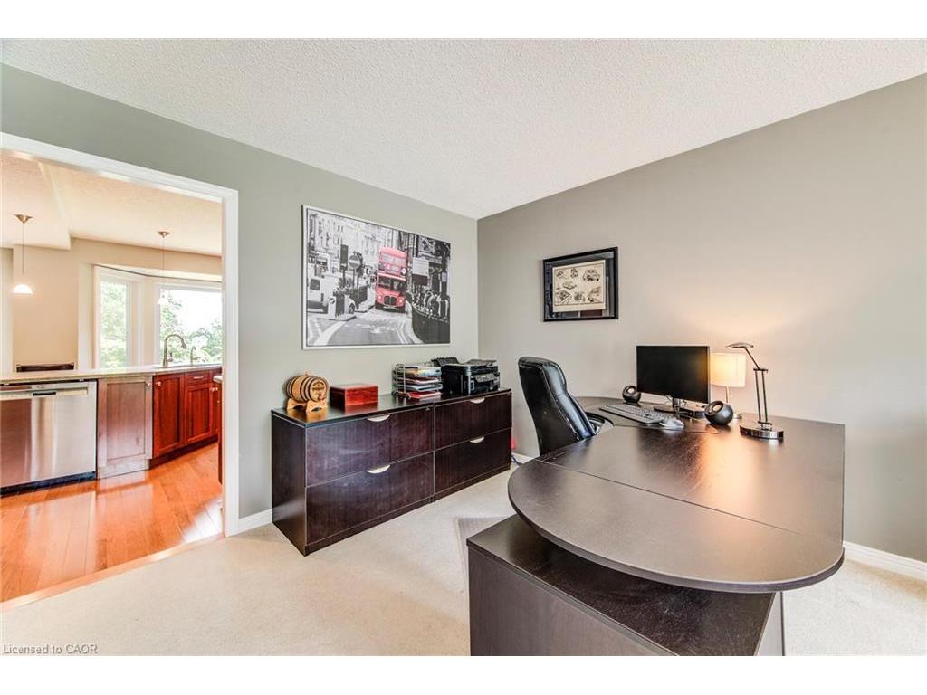 









33


Tinatawa

Court,
Kitchener,




ON
N2A 3G9

