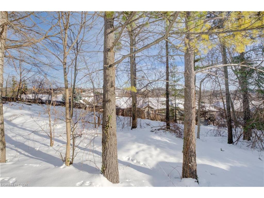 









33


Tinatawa

Court,
Kitchener,




ON
N2A 3G9

