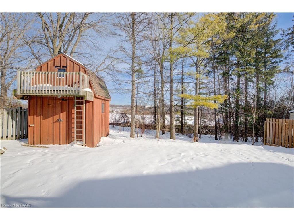 









33


Tinatawa

Court,
Kitchener,




ON
N2A 3G9

