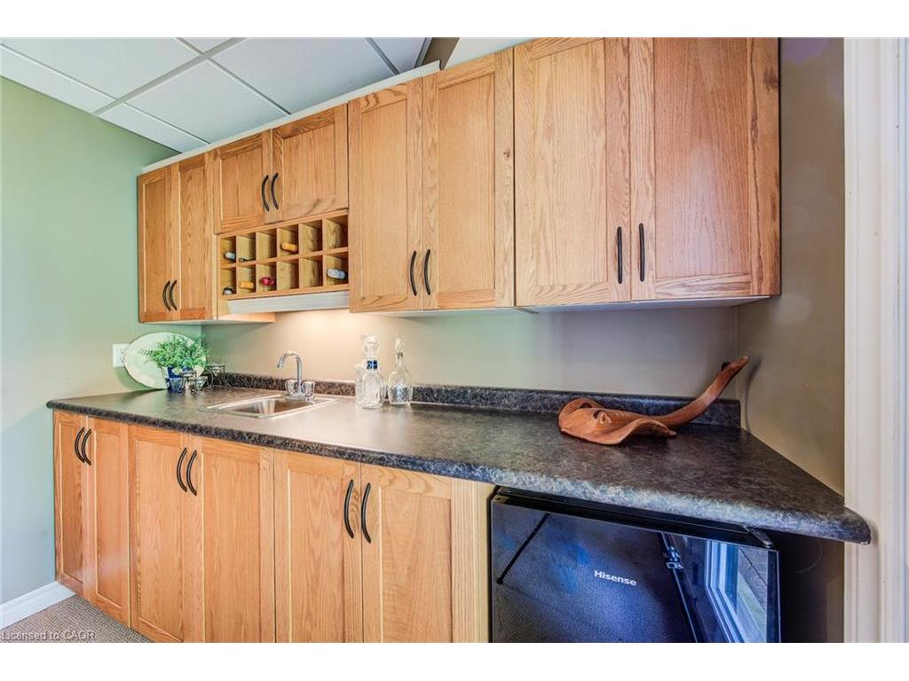 









33


Tinatawa

Court,
Kitchener,




ON
N2A 3G9

