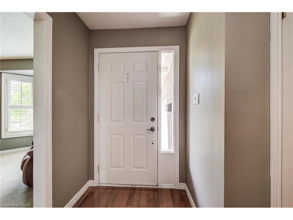 









33


Tinatawa

Court,
Kitchener,




ON
N2A 3G9

