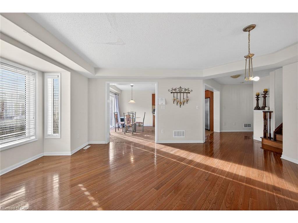 









3175


Bunkerhill

Place,
Burlington,




ON
L7M 0C4

