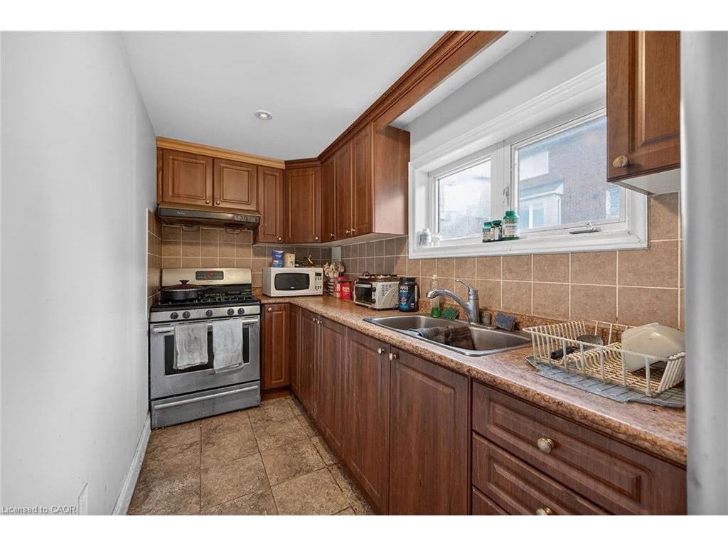 









3175


Bunkerhill

Place,
Burlington,




ON
L7M 0C4

